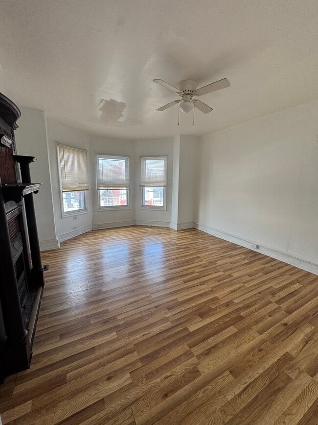 Photo - 5524 Locust St