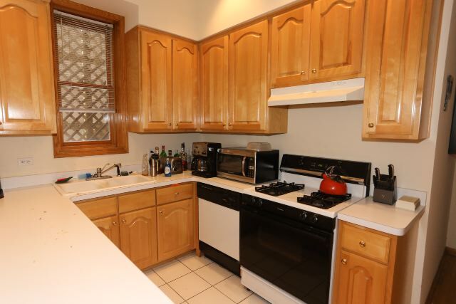 Photo - 921 W Wolfram St Unidad J09P