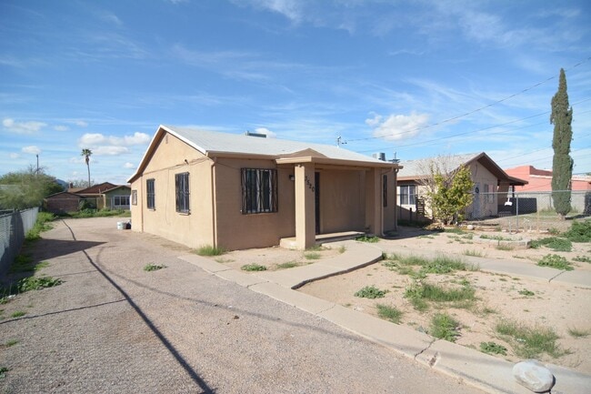 Photo - Charming 2 Bedroom 1 Bath House! South Tucson Location!