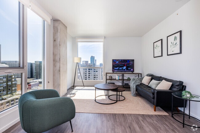 2BR, 2BA - 800SF livingroom