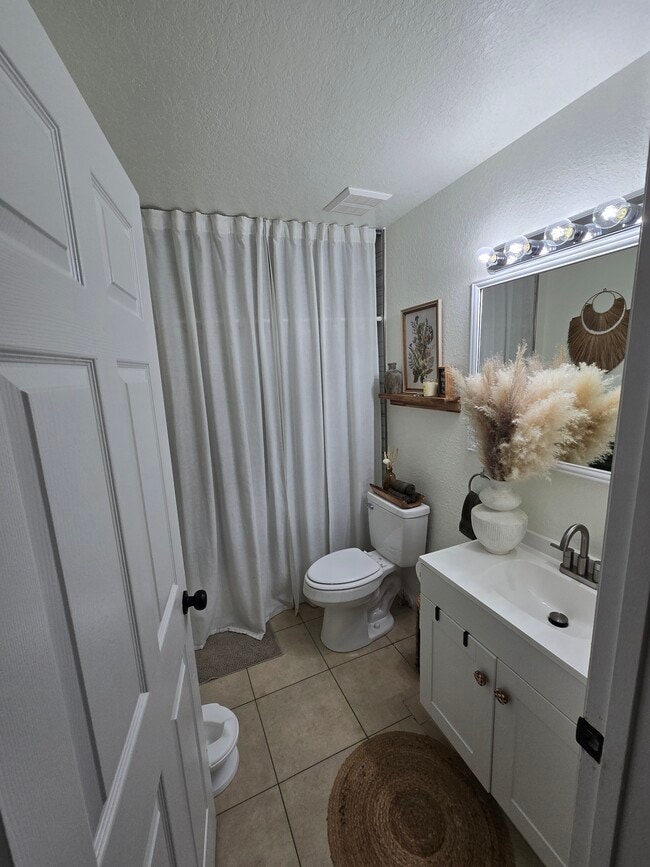 Photo - 800 N 8th St