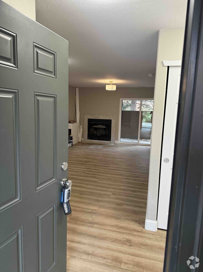Building Photo - 2203 S Buckley Rd Unit #102 Rental