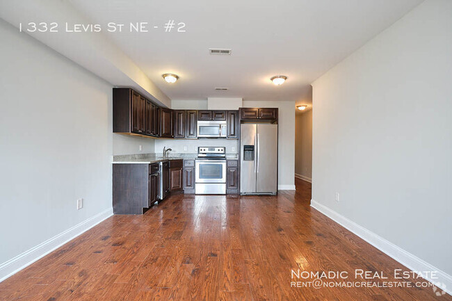 Building Photo - $500 OFF FIRST MONTH'S RENT! 2 Bed / 1 Bath Unit #2 MAIN Rental