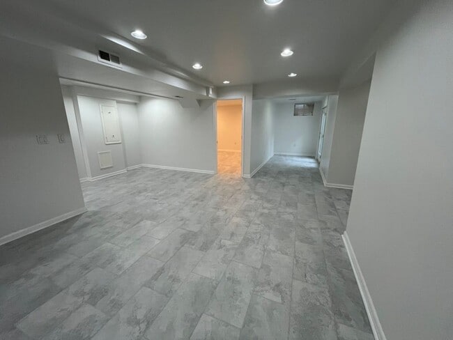 Building Photo - 1106 Landerset Dr Rental