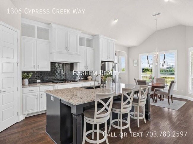 Photo - 1306 Cypress Creek Way