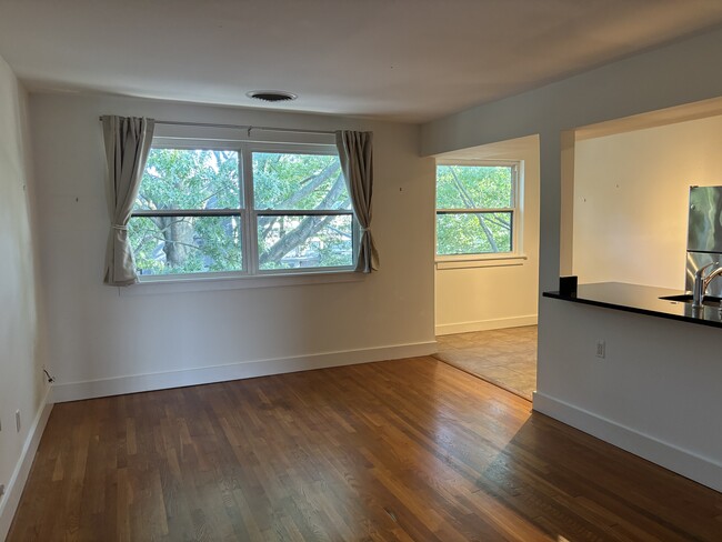 Building Photo - 907 Euclid St NW Unit 301