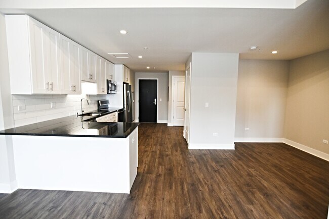 Photo - 3833 N Broadway Unit 720