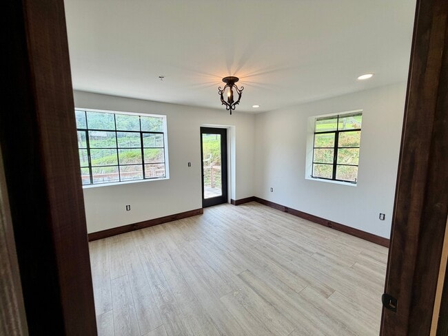 485 1st Ave Unidad B