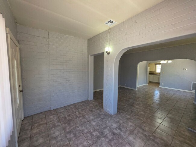Photo - ORE02I-2226 N 22nd St Unidad A