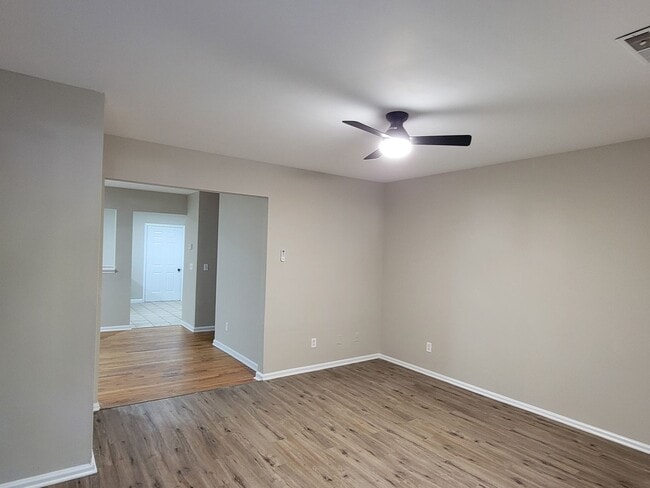 Photo - Affordable 2 Story Home - Fresh Paint - New flooring Large Lot - Close to Downtown Atlanta