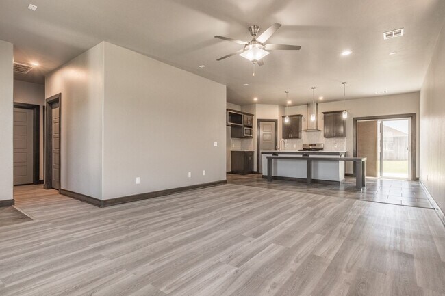 Photo - A Very Beautiful and Spacious 3 Bedroom 2 Bath in Yukon