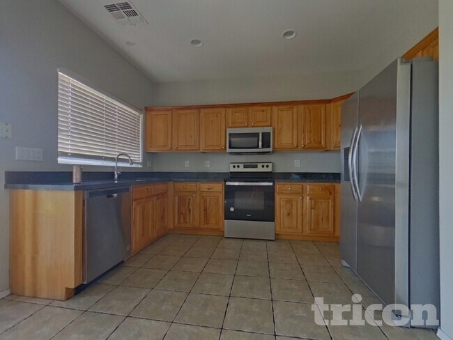 Photo - 506 S 124th Ave