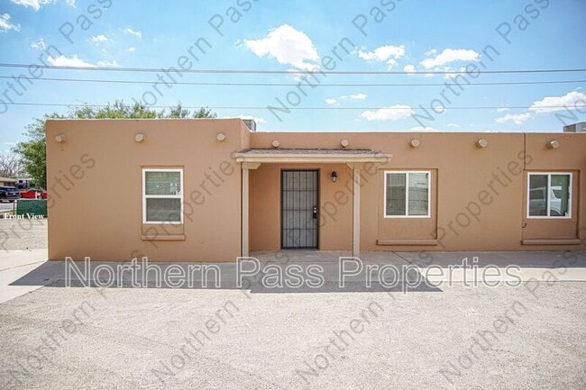 Building Photo - 601 Lafayette Dr Unit 1 Rental