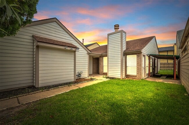 Building Photo - 11838 Plumbrook Dr Rental