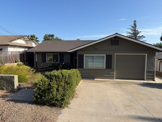 Building Photo - 1722 Eucalyptus Dr