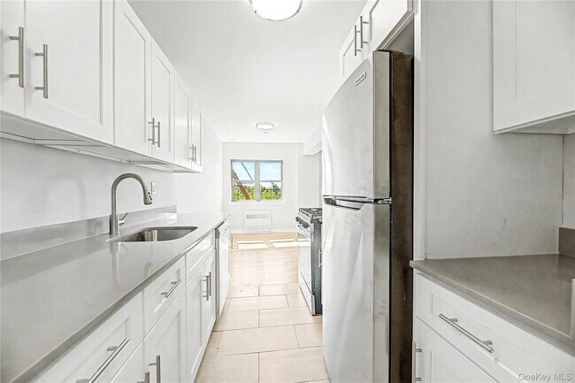 Photo - 671 Bronx River Rd Unit 6k