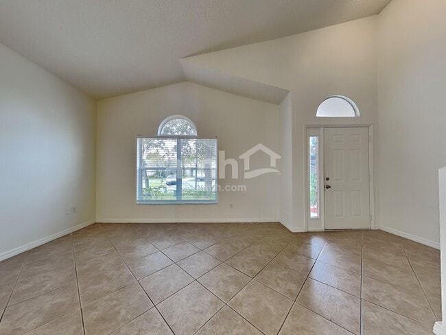 Photo - 529 Brett Ct