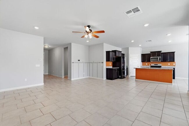 Modern 4 BR / 2 BA Tucson Retreat: Covered Pergola, Fenced Yard & 2-Car Garage