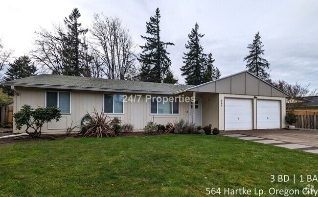 Building Photo - Charming 3 BD | 1 BA Home w/ Large Backyar...