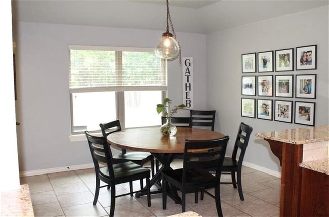 Photo - 2864 Vanike Dr