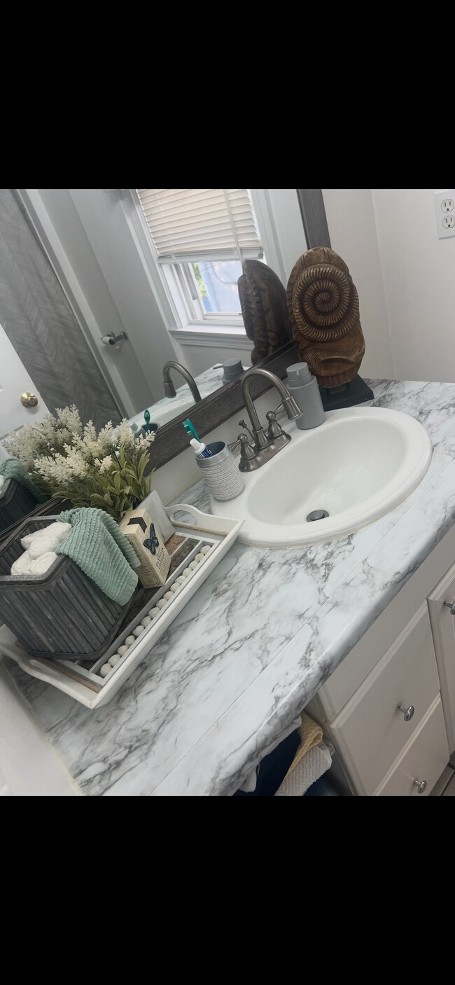 Photo - 46 Mary Ave Unit 2nd floor