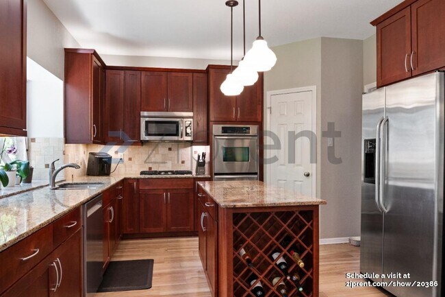 Photo - 1406 Dapplegrey Ln