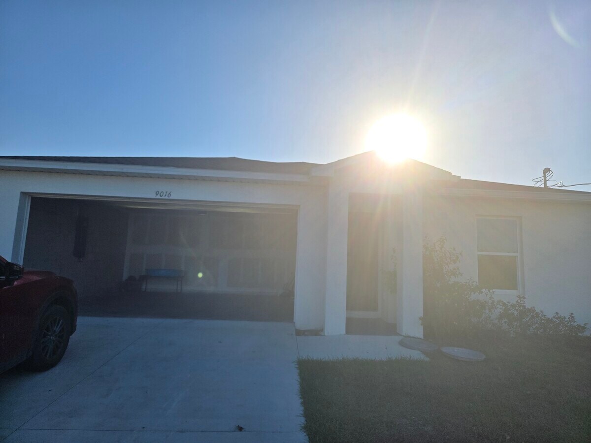 Photo - 9016 S Indio Cir House