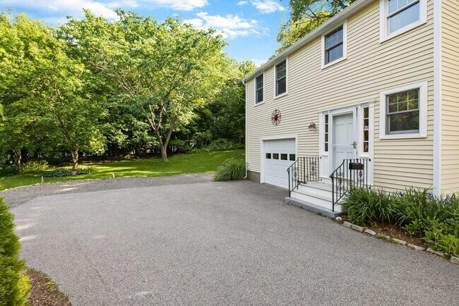 Photo - 272 South St