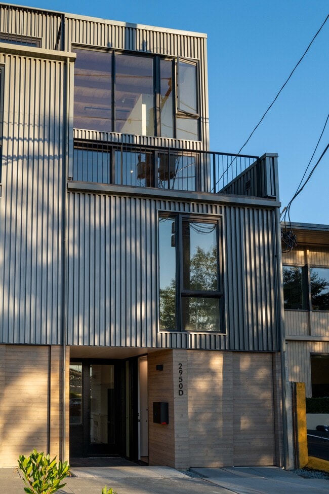 Photo - 2950 Fairview Ave E