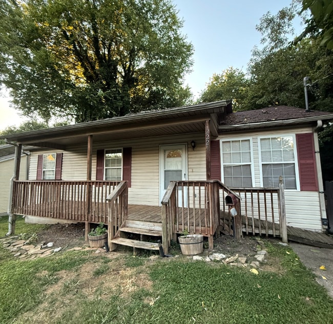 Building Photo - 2221 Belvoir Ave Rental