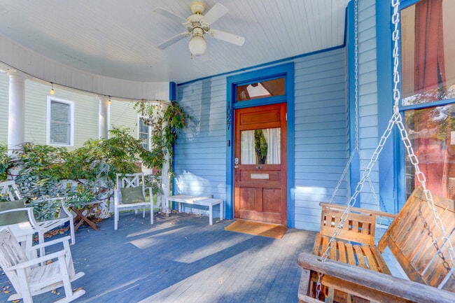 Photo - 1027 Eleanor St