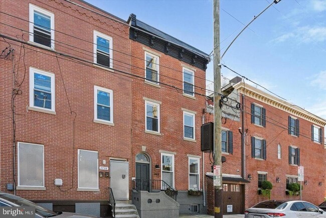 Building Photo - 1740 Catharine St