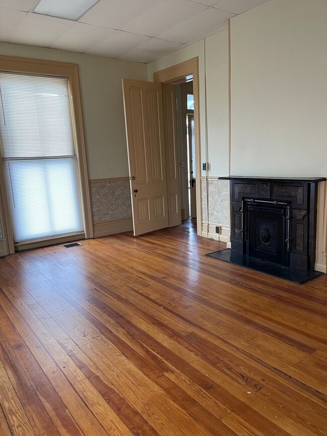 Photo - 204 N Mulberry St Unit 1