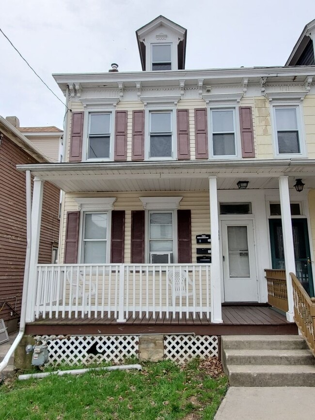 Building Photo - Milton -840 Unit 840-1 W Milton