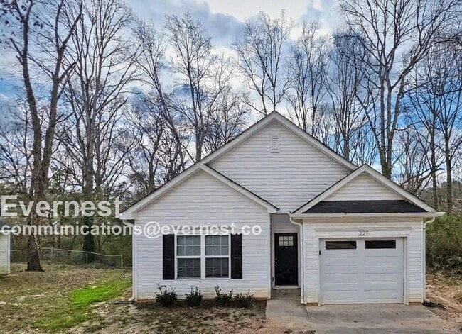 Building Photo - 225 Tanner St