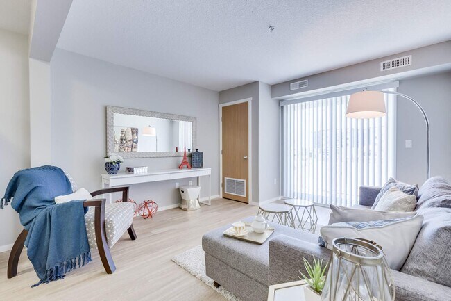 Photo - Lindgren Manor