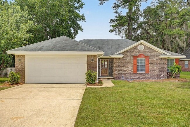Building Photo - 4 Bed/2 Bath Updated Home in Richmond Heights