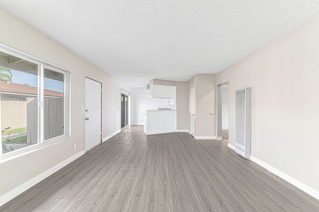 Photo - 147 S Magnolia Avenue