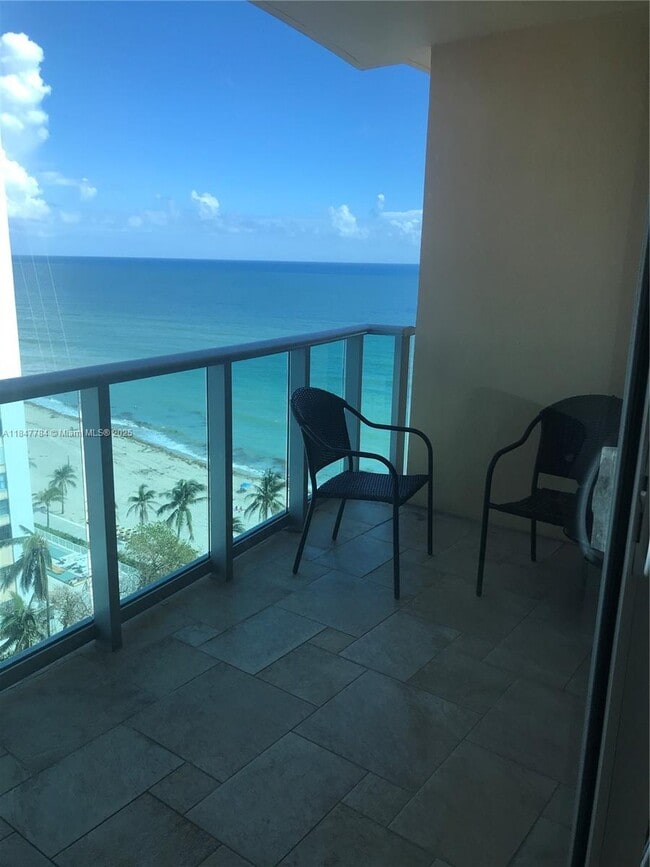Photo - 2501 S Ocean Dr Unidad 1105 Rental