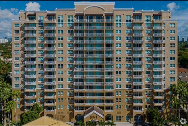 Building Photo - 2665 SW 37th Ave Unit 601 Rental