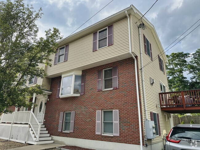 Building Photo - 209 Adams St Rental