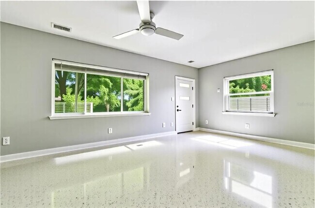 Photo - 811 26th Ave N