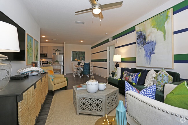 2BR, 2BA - 1,204 SF - B1 - Living