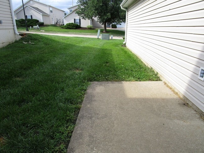 Photo - 1724-1726-1726 Louise Cir