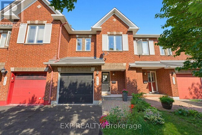 Photo - 2215 Silverado Crescent