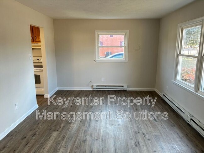 Photo - 26 Whiteoak Cir