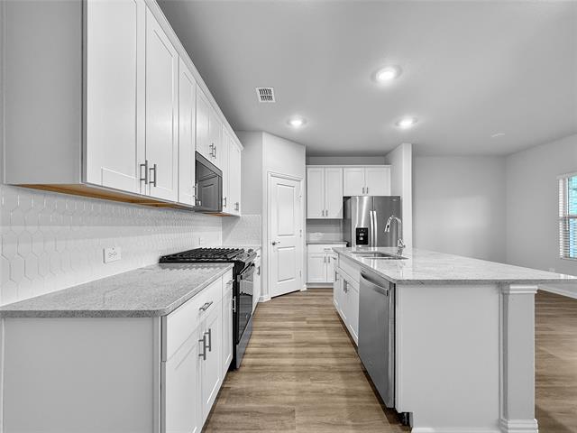 Photo - 209 Greenbriar Ln