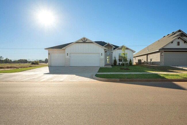 Photo - 5017 Misty Wood Ln