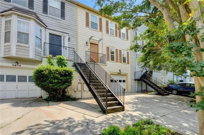 Building Photo - 3876 Meadow Creek Dr