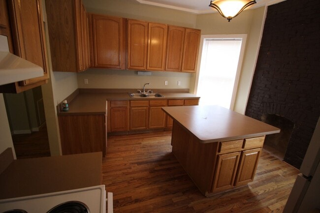 Photo - 1003 S 1st St Unit 1003 S 1st St -  2